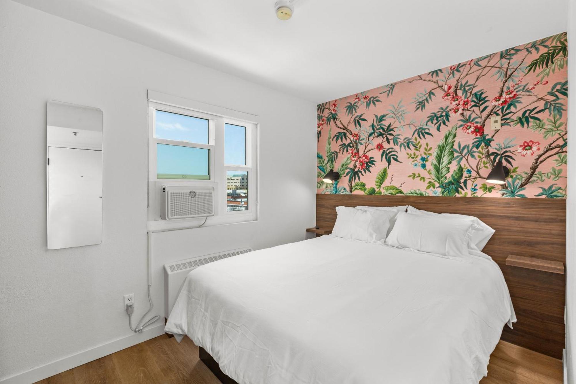 Uptown Inn - Limited Service Apart-Hotel Сан Диего Екстериор снимка