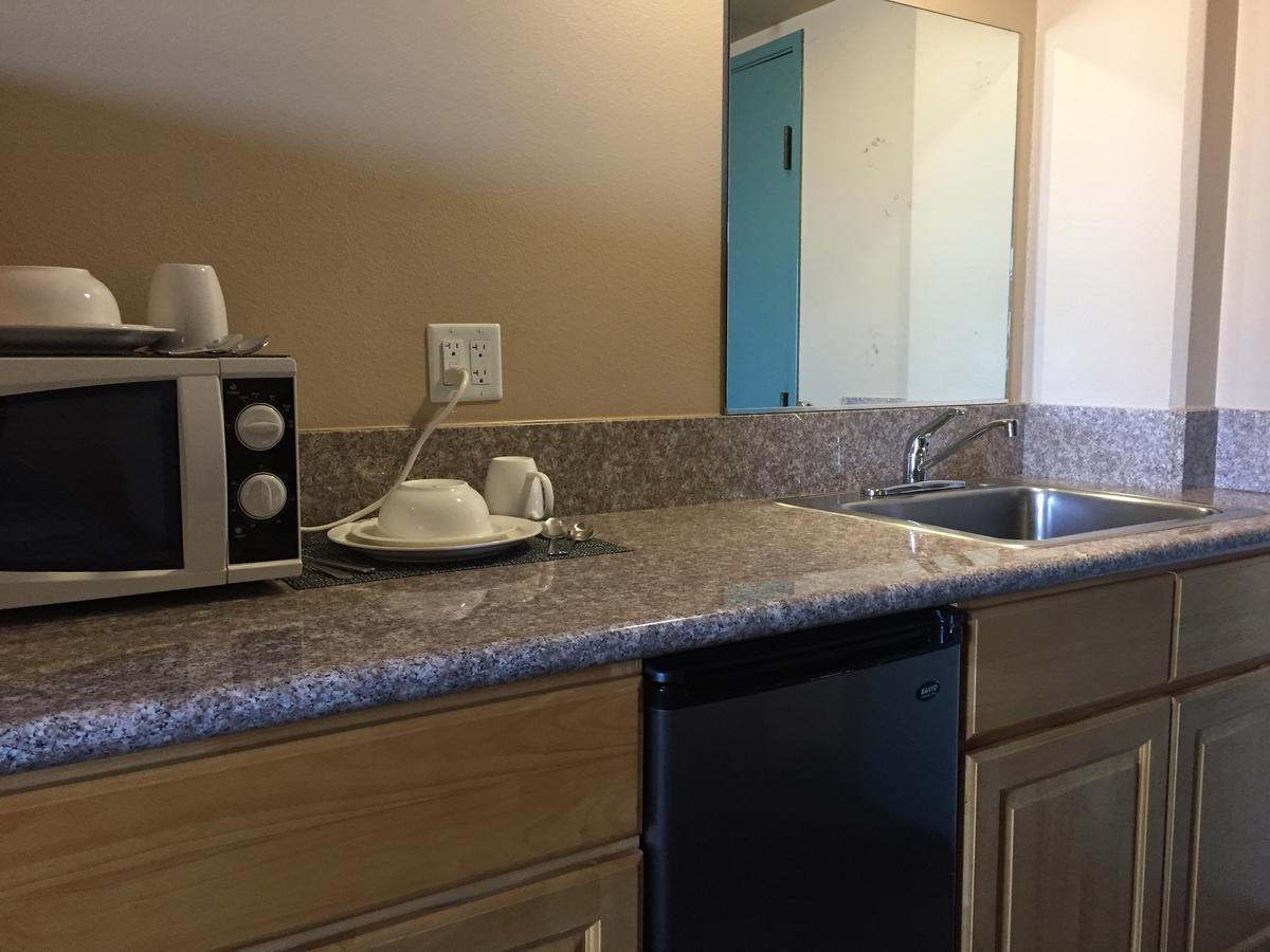 Uptown Inn - Limited Service Apart-Hotel Сан Диего Екстериор снимка